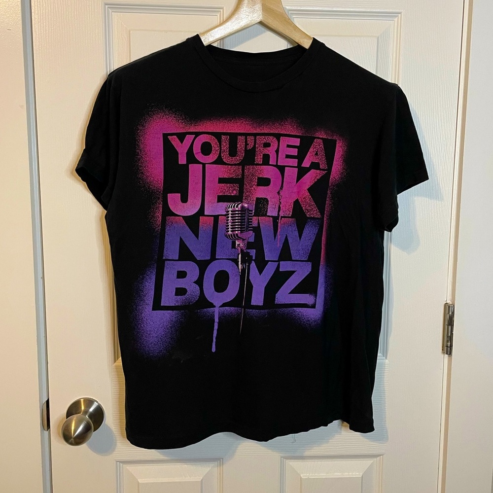 New Boyz merch black tee w/ You’re a Jerk graphic & mic unisex sz XL (?)